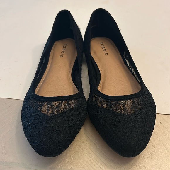 torrid Shoes - Torrid Lacy Flats 🥿